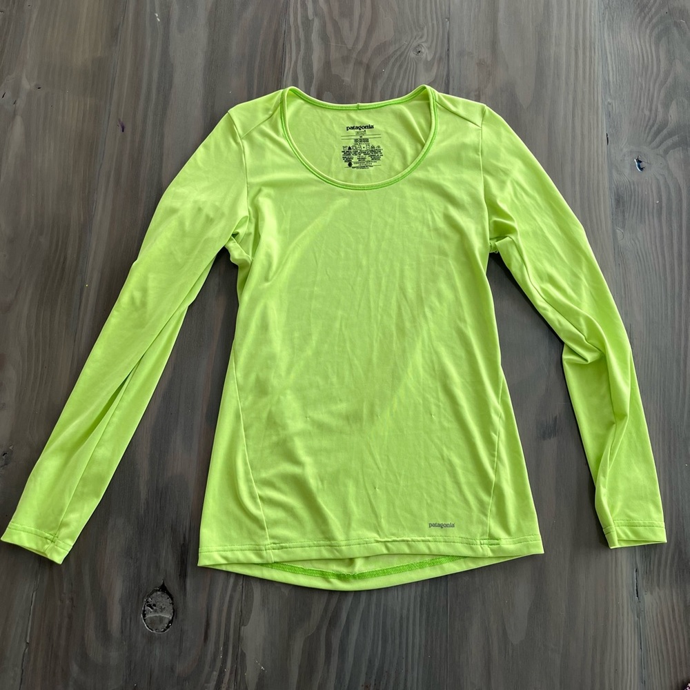 PATAGONIA Womens Capilene 1 Silkweight baselayer long sleeved lime green size XS